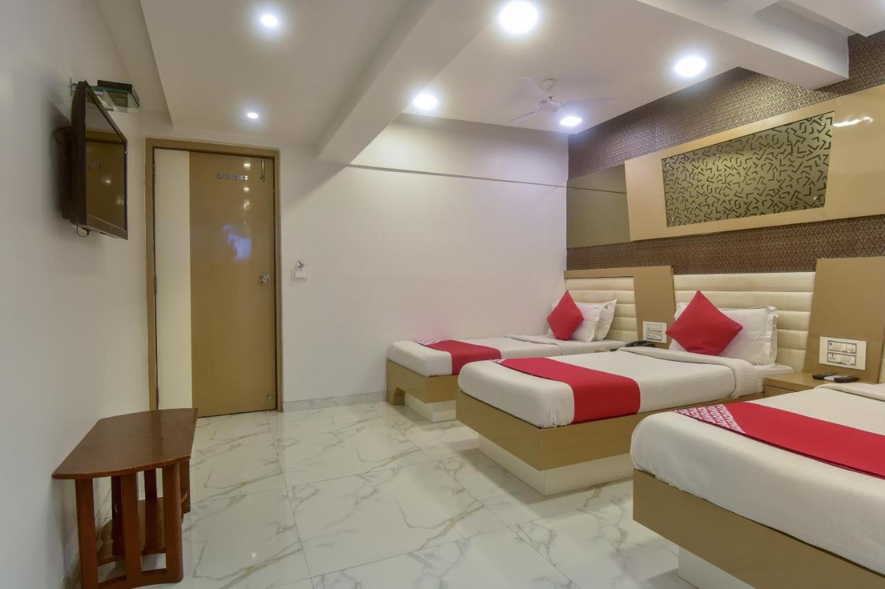 Oyo 28893 Hotel Gulf Мумбай Екстериор снимка