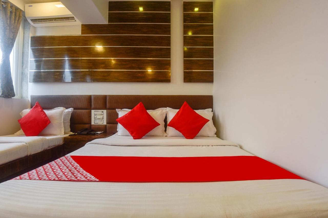 Oyo 28893 Hotel Gulf Мумбай Екстериор снимка