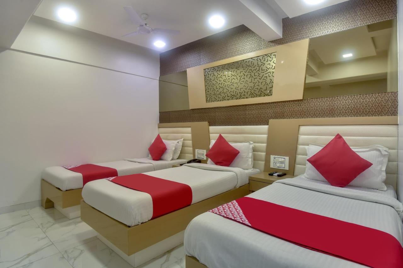 Oyo 28893 Hotel Gulf Мумбай Екстериор снимка