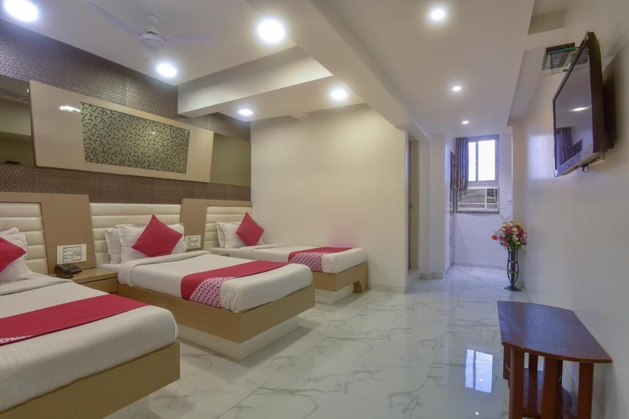Oyo 28893 Hotel Gulf Мумбай Екстериор снимка