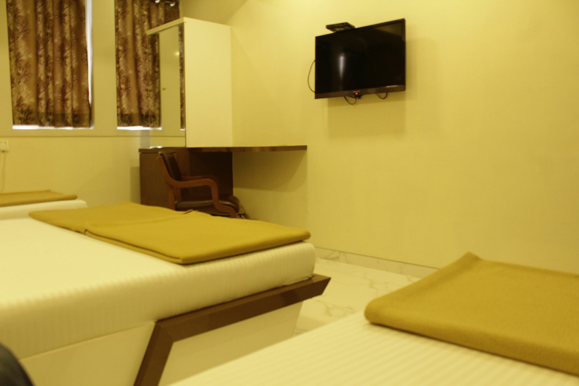 Oyo 28893 Hotel Gulf Мумбай Екстериор снимка